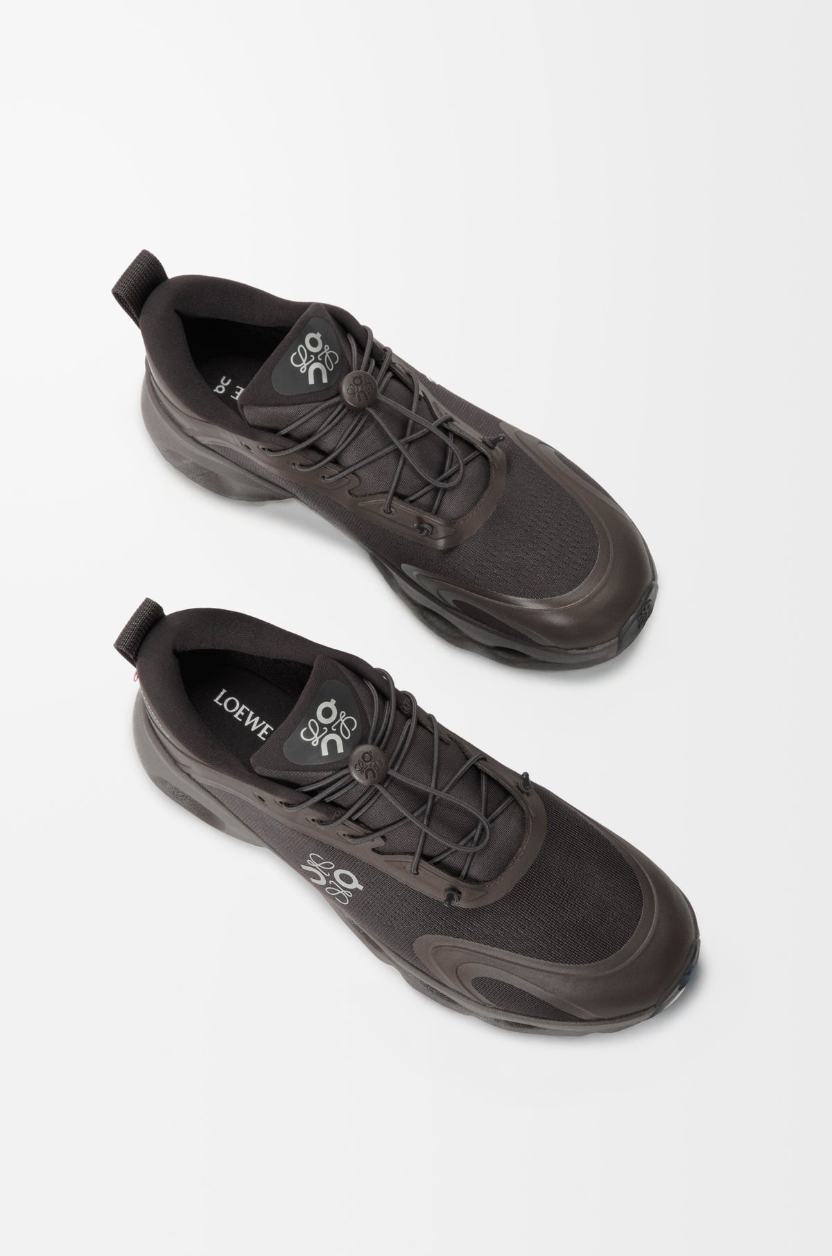 Sneakers On Running Cloudsolo LOEWE femme en Dark Brown et Black avec mesh respirant et amorti CloudTec® premium.