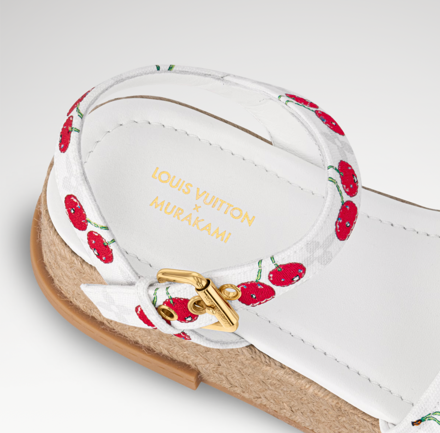 Louis Vuitton Cherry Maya Platform Sandal x Takashi Murakami White en cuir de veau blanc avec motif Cherry, semelle plateforme, brides structurées et finitions métalliques Louis Vuitton.