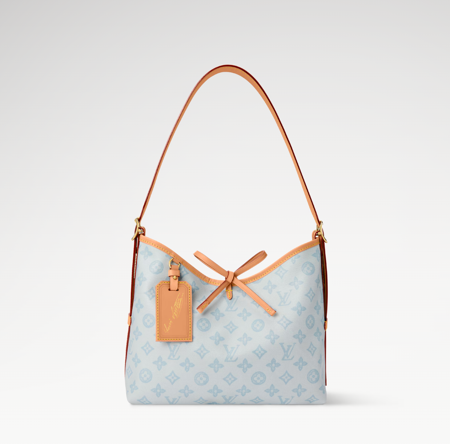 Louis Vuitton CarryAll PM, sac hobo en toile Monogram marron avec garnitures en cuir naturel, bandoulière ajustable et détails dorés.