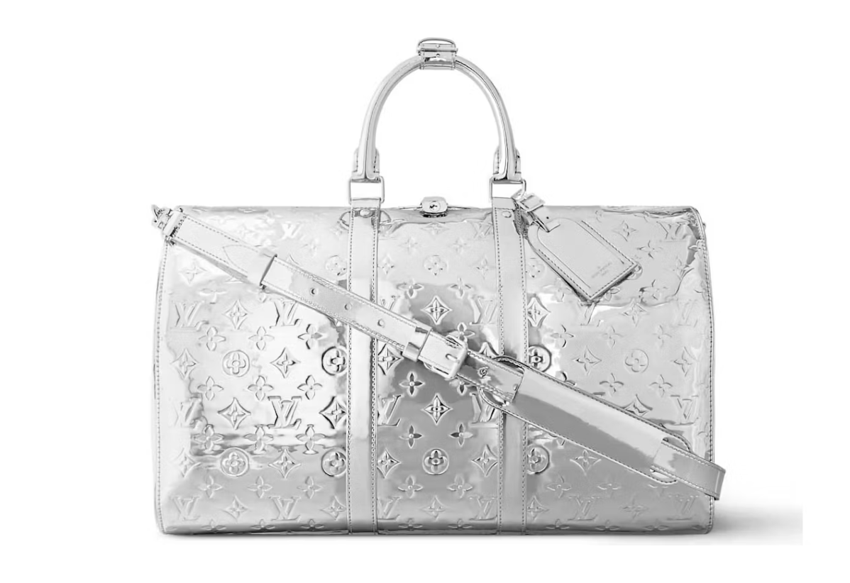 Louis Vuitton Keepall Bandouliere 45 , couleur argenté , vue de face