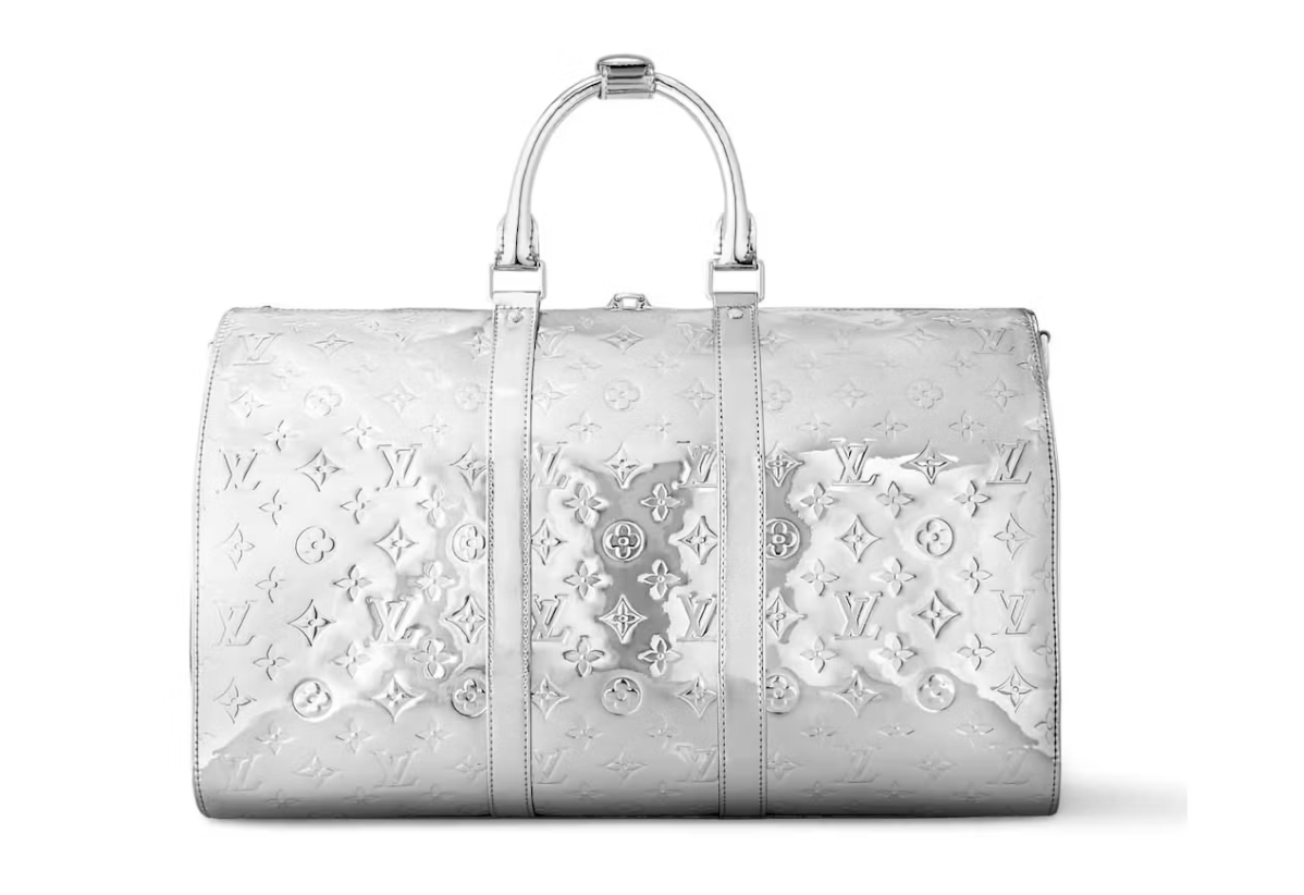 Louis Vuitton Keepall Bandouliere , couleur argenté , vue de dos
