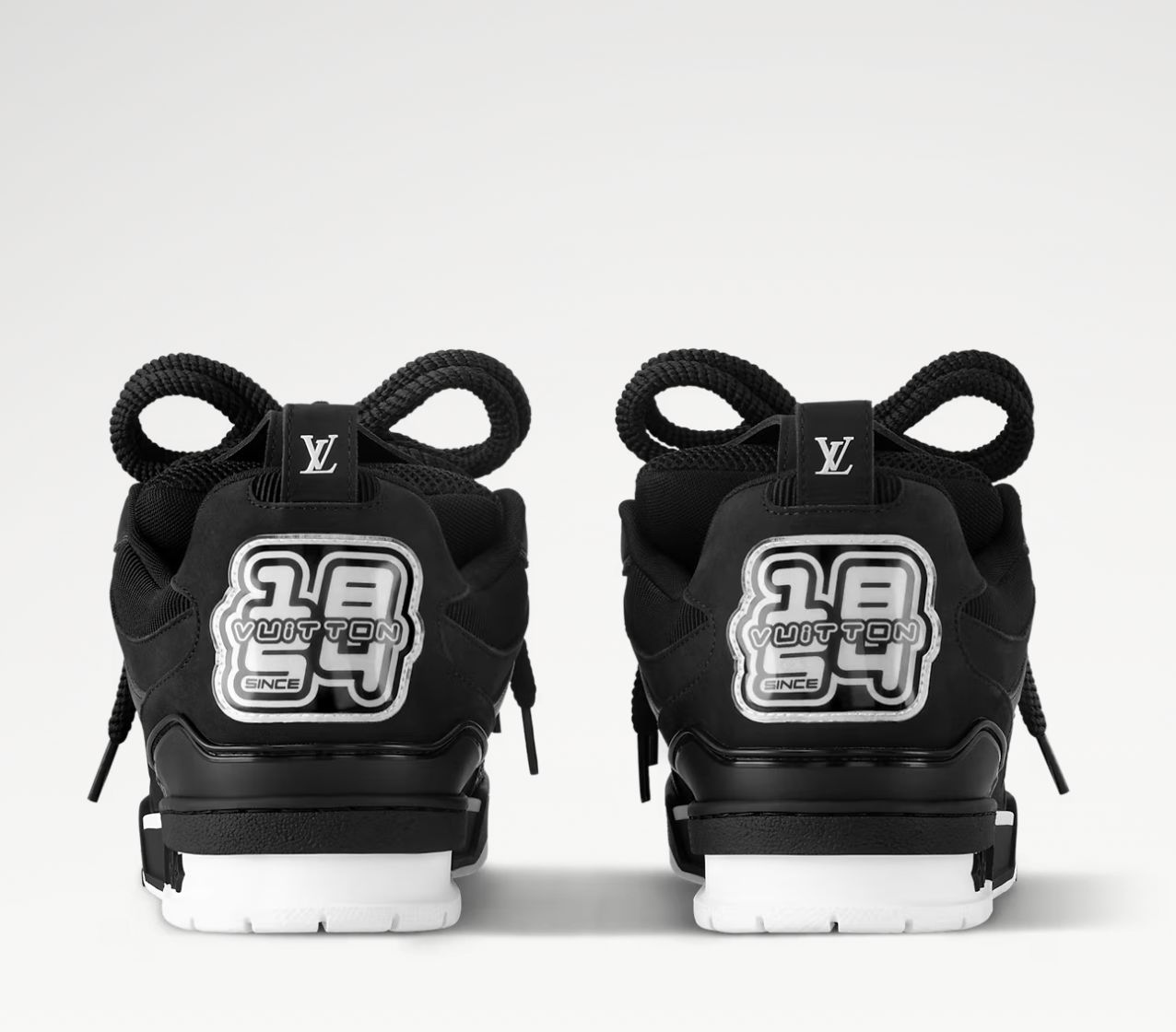 Louis Vuitton LV Skate Sneaker Black White, sneaker de luxe Louis Vuitton noire et blanche inspirée du skate avec matériaux premium et finitions haut de gamme.