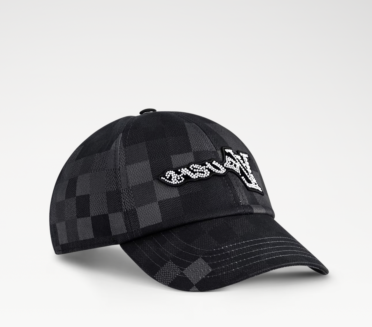 Louis Vuitton LV Vers Damoflage Cap Black, casquette de luxe Louis Vuitton noire avec motif Damoflage, visière préformée et finitions haut de gamme.