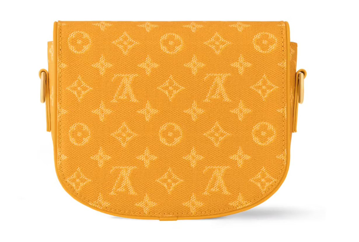 Saccoche Louis Vuitton Montsouris Messengerv, jaune, écriture en blanc, vue de dos
