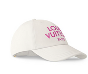 Louis Vuitton My LV Paris Cap White, casquette Louis Vuitton blanche avec visière incurvée et détails My LV Paris.