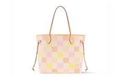 Sac cabas Louis Vuitton Neverfull en toile monogram – grand classique de luxe, vue de dos 