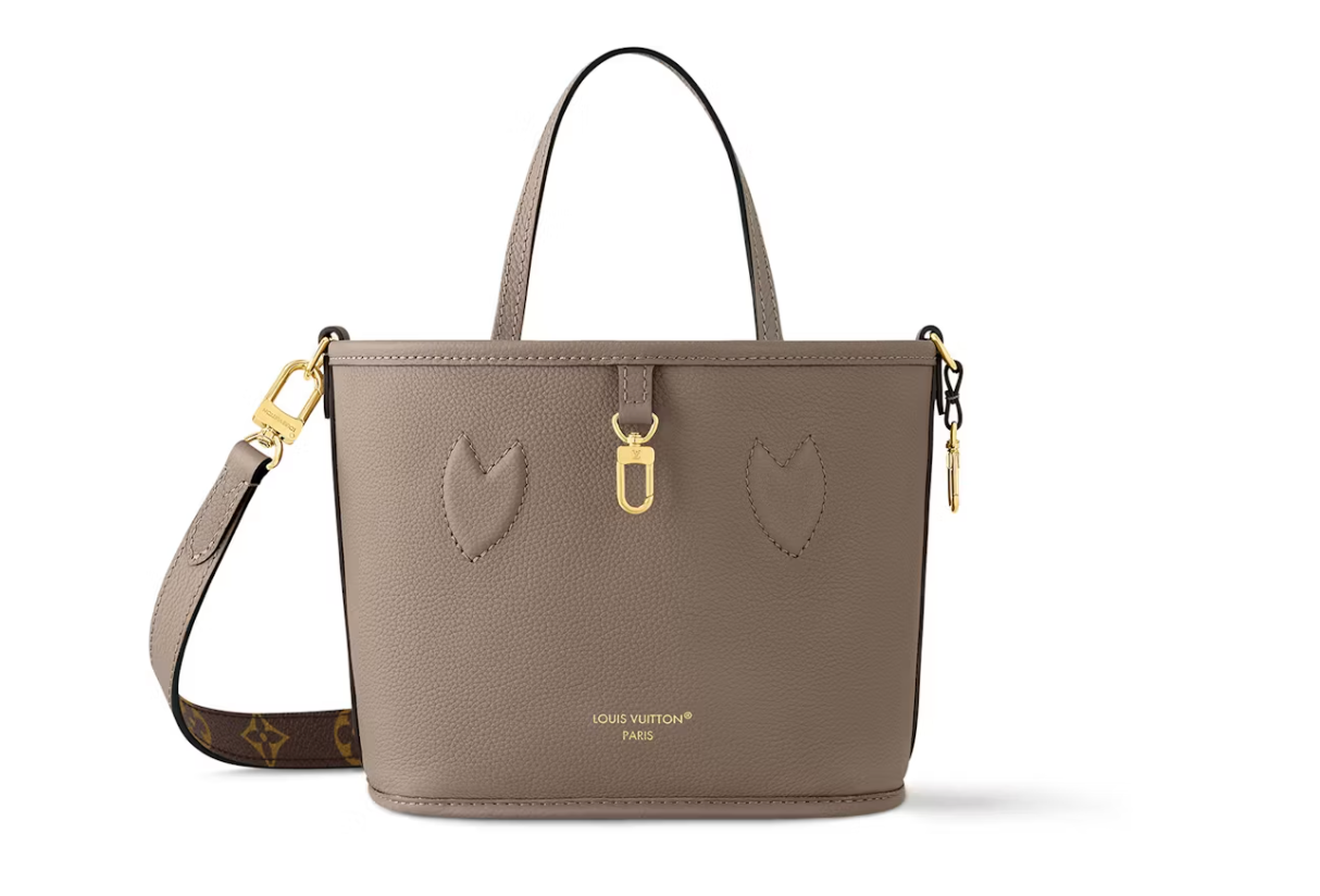 Monogramme , marron , vue de face 