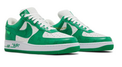 Louis Vuitton Nike Air Force 1 Low By Virgil Abloh White Green en cuir blanc et toile Monogram verte avec Swoosh Nike et semelle verte.