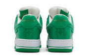 Louis Vuitton Nike Air Force 1 Low By Virgil Abloh White Green en cuir blanc et toile Monogram verte avec Swoosh Nike et semelle verte.