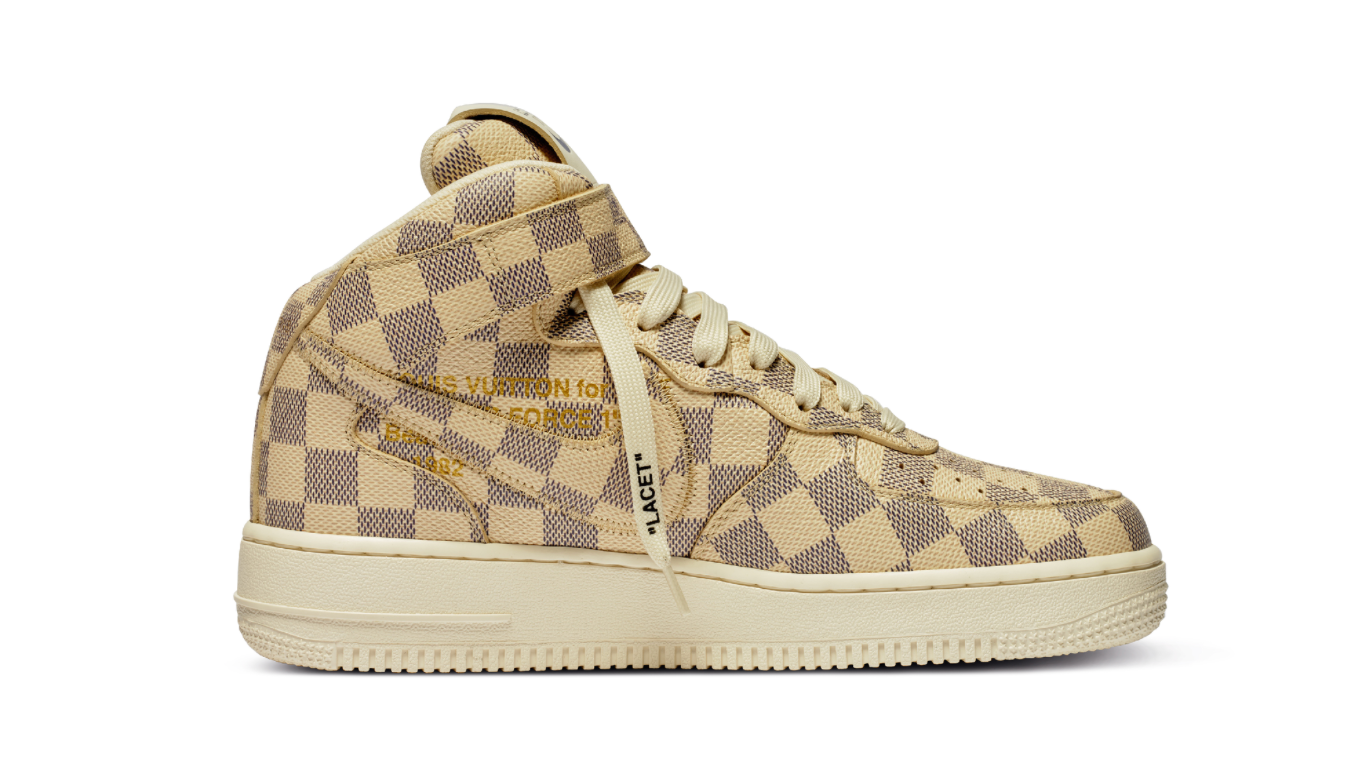 Louis Vuitton Nike Air Force 1 Mid By Virgil Abloh Graffiti en cuir Damier clair avec artworks multicolores, lacets imprimés et détails dorés.