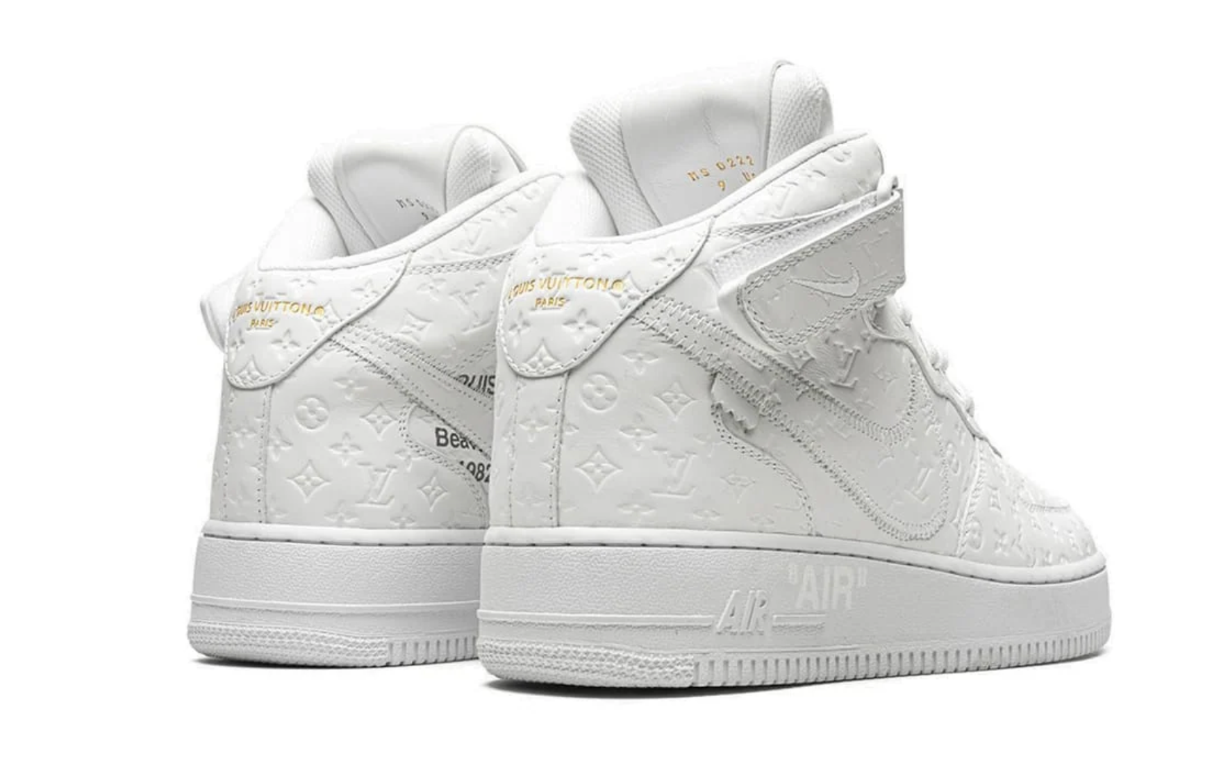 Louis Vuitton Nike Air Force 1 Mid By Virgil Abloh White en cuir de veau blanc Monogram avec bride de cheville, Swoosh ton sur ton et détails dorés.