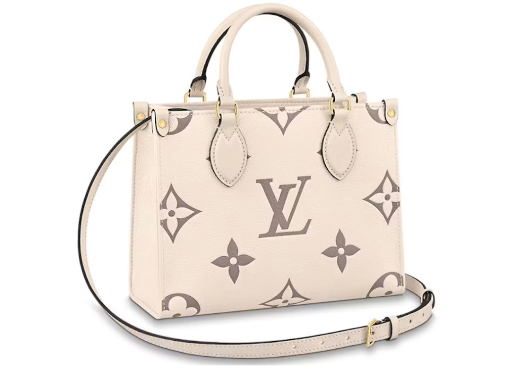 Louis Vuitton Onthego PM Creme/Bois de Rose en cuir embossé Monogram crème et rose, avec finitions dorées, poignées et bandoulière.