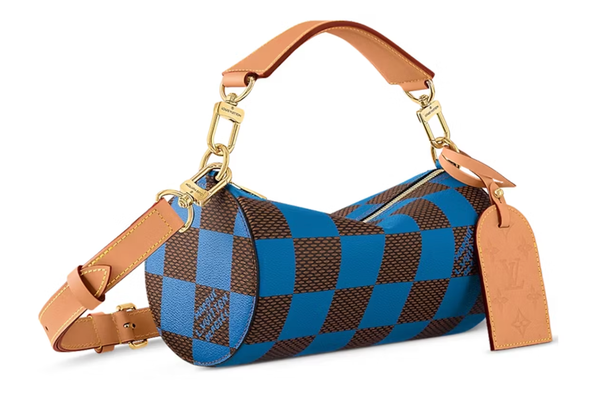 Louis Vuitton Soft Polochon PM Damier Pop Bleu , vue de 3/4