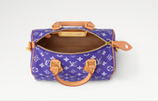 Louis Vuitton Speedy P9 Bandoulière 25 Améthyste, sac de luxe Louis Vuitton violet au format compact avec bandoulière amovible et finitions haut de gamme.