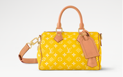 Louis Vuitton Speedy P9 Bandoulière 25 Monogram Leather Jaune Mat, sac Louis Vuitton en cuir Monogram embossé jaune mat avec poignées Toron et bandoulière ajustable.