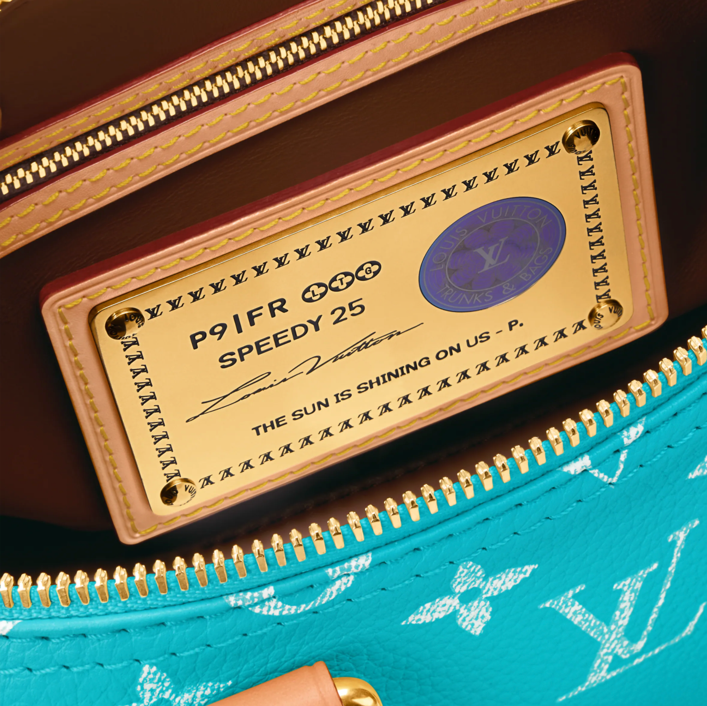 Louis Vuitton Speedy P9 Bandoulière 25 Turquoise, sac de luxe Louis Vuitton format 25 coloris turquoise avec bandoulière amovible et finitions haut de gamme.