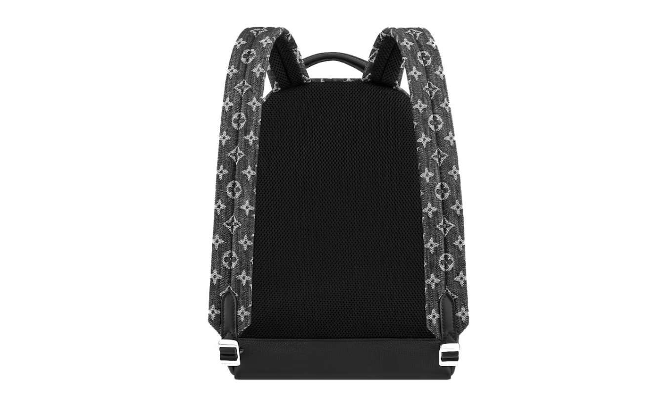 Louis Vuitton x Nigo Backpack Multipocket Monogram Black, sac à dos Louis Vuitton noir avec motif Monogram, plusieurs poches extérieures et bretelles ajustables.