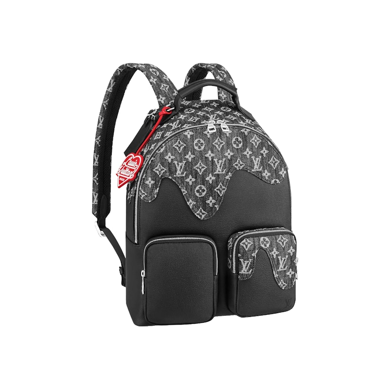 Louis Vuitton x Nigo Backpack Multipocket Monogram Black, sac à dos Louis Vuitton noir avec motif Monogram, plusieurs poches extérieures et bretelles ajustables.