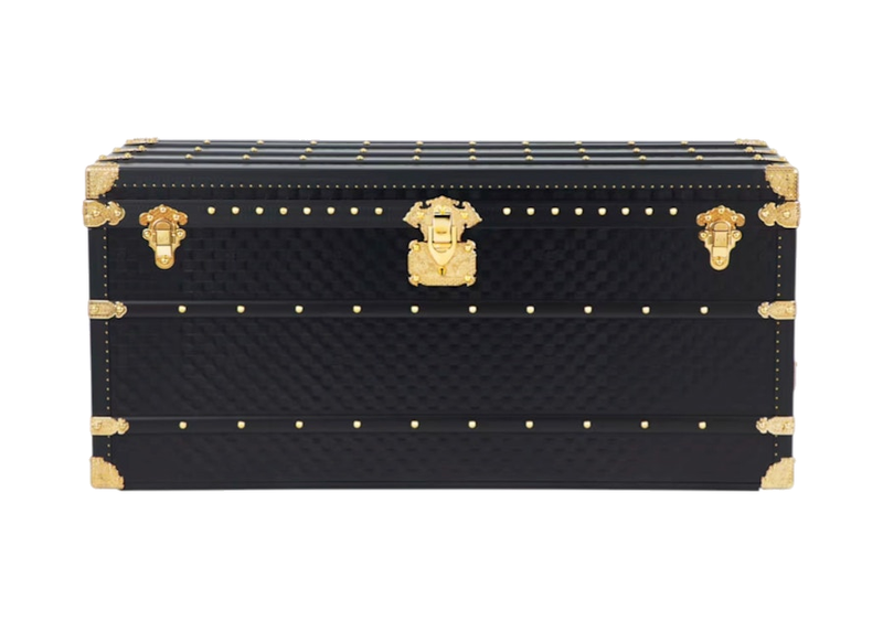 Louis Vuitton x Nigo Courrier Lozine 110 Black, grande malle Louis Vuitton noire au format 110 issue de la collaboration avec le designer japonais Nigo.