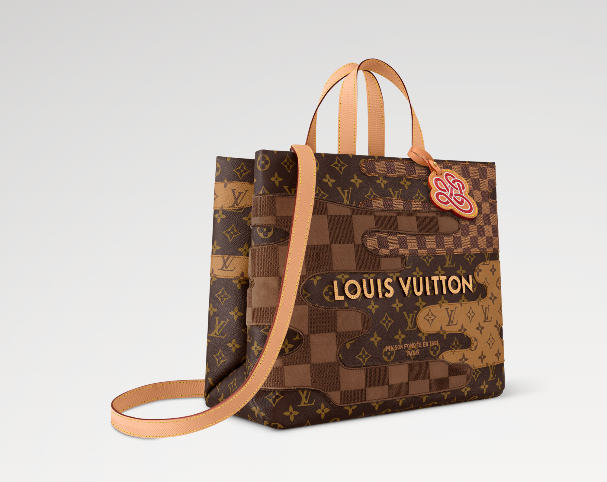 Louis Vuitton x Nigo Shopper Tote MM Brown, sac tote marron Louis Vuitton issu de la collaboration avec Nigo, au format MM et design streetwear premium.