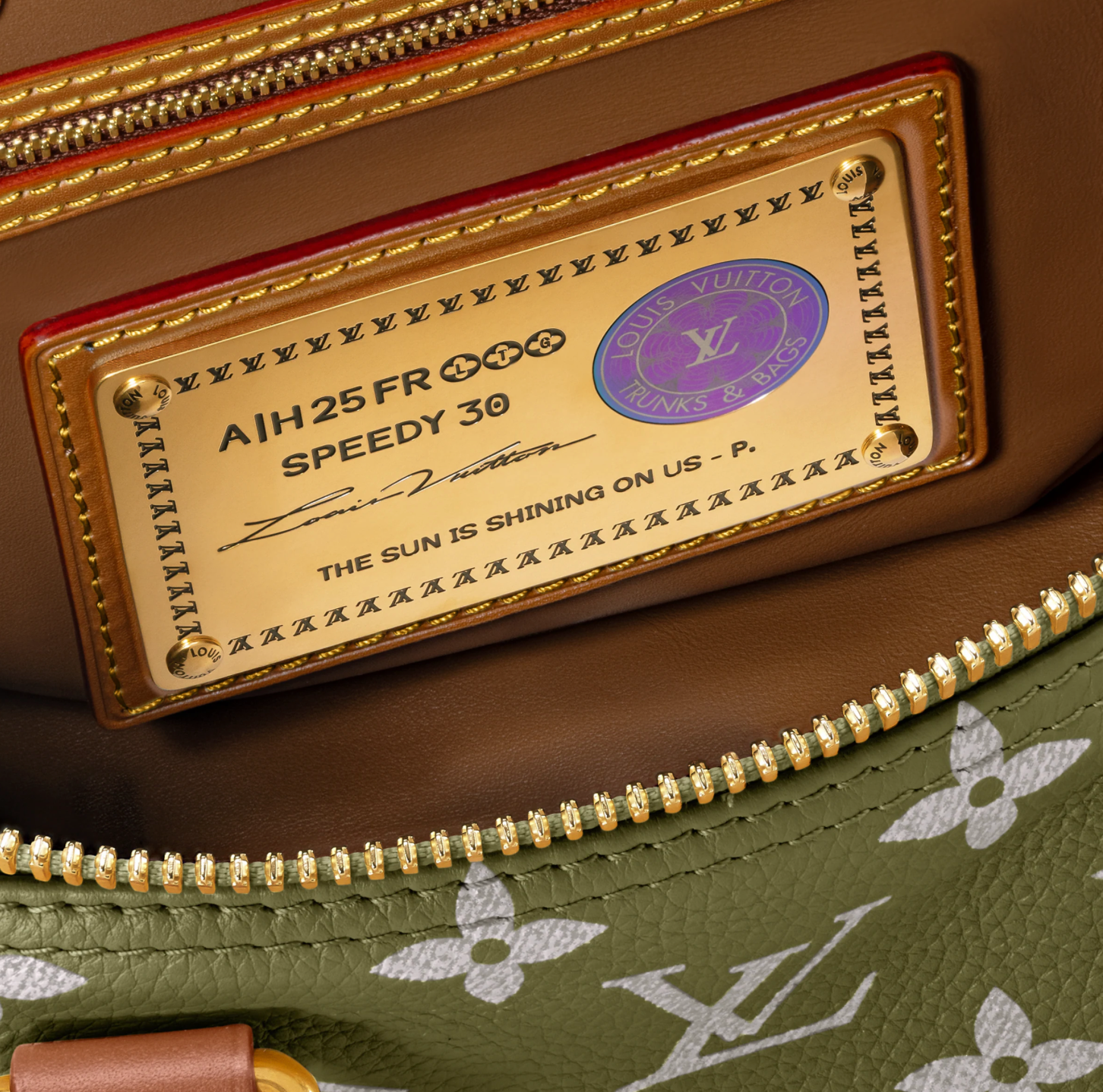 Louis Vuitton x Nigo Speedy P9 Bandoulière 30 Green Sencha, sac Louis Vuitton en cuir Monogram vert embossé avec poignées Toron, bandoulière ajustable et collaboration Nigo.