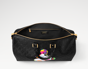 Louis Vuitton x Takashi Murakami Keepall Bandoulière 45 Black en toile Monogram Multicolore sur fond noir avec poignées en cuir, bandoulière amovible, fermeture zippée et finitions métalliques dorées.