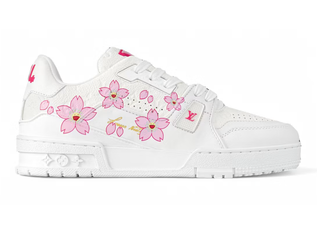 Louis Vuitton x Takashi Murakami LV Trainer Sneaker Cherry Blossom White en cuir blanc grainé avec motifs Cherry Blossom roses et semelle Monogram.