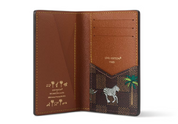 Louis Vuitton x The Darjeeling Limited Pocket Organizer Brown, porte-cartes Louis Vuitton marron inspiré du film The Darjeeling Limited.