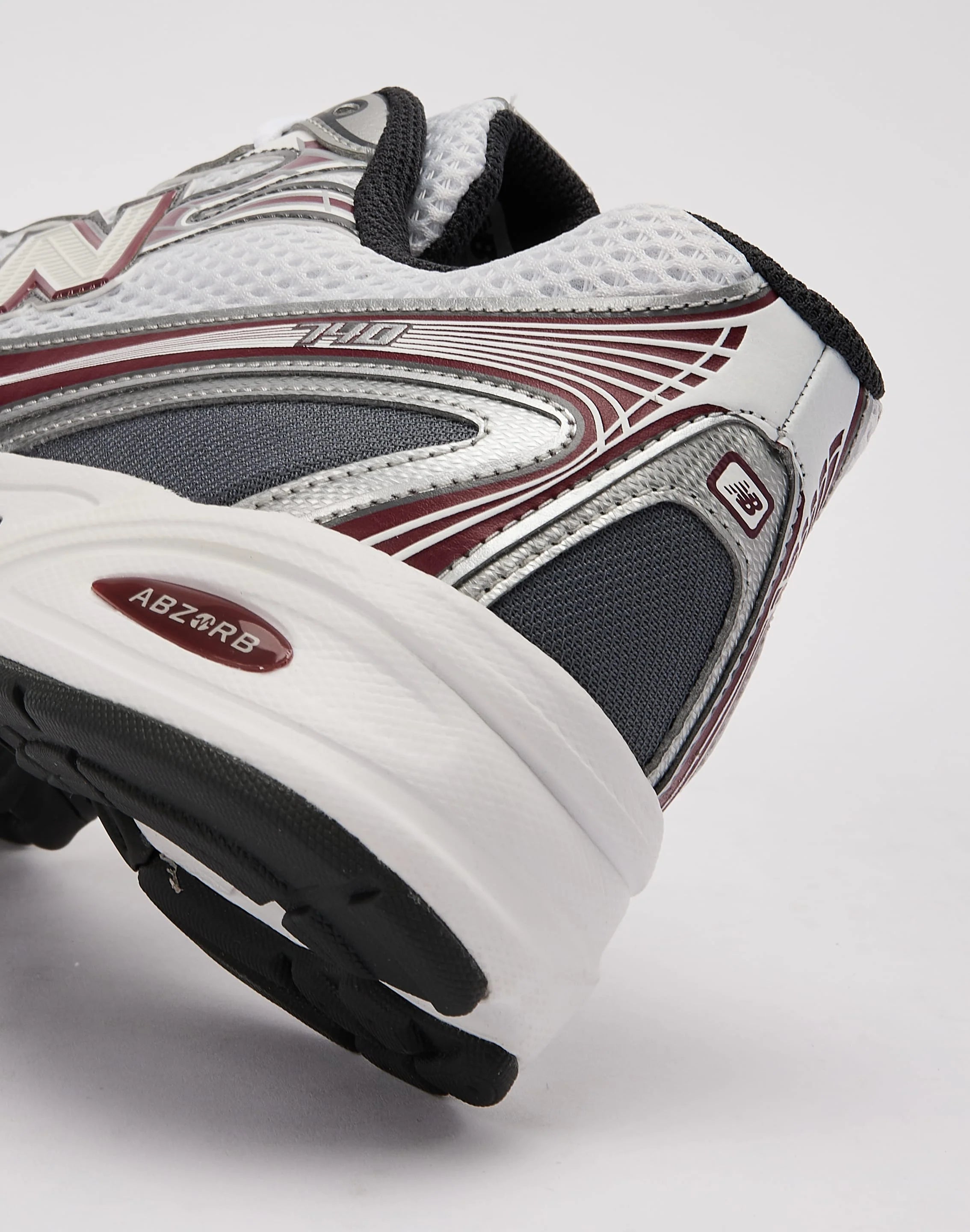 New balance 740 Rouge et Blanche 