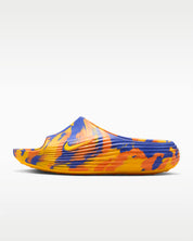 Nike ReactX Rejuven8 Slide SE bleue Lapis et orange Total Orange en mousse ReactX avec design ergonomique et confort premium. vue de profil