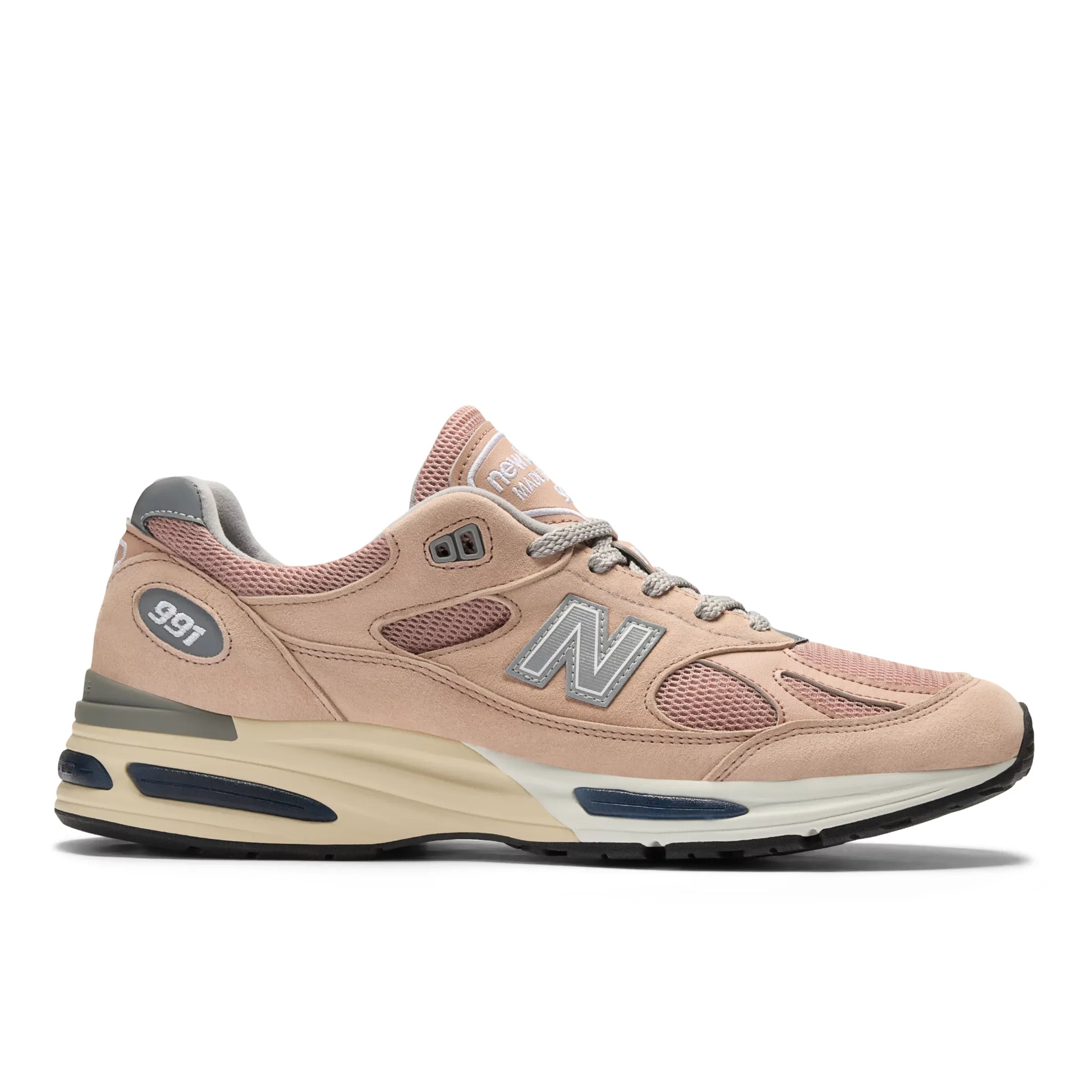 New Balance 991v2 Made in UK Mahogany Rose en suède rose bordeaux et mesh premium avec amorti FuelCell et ABZORB SBS.