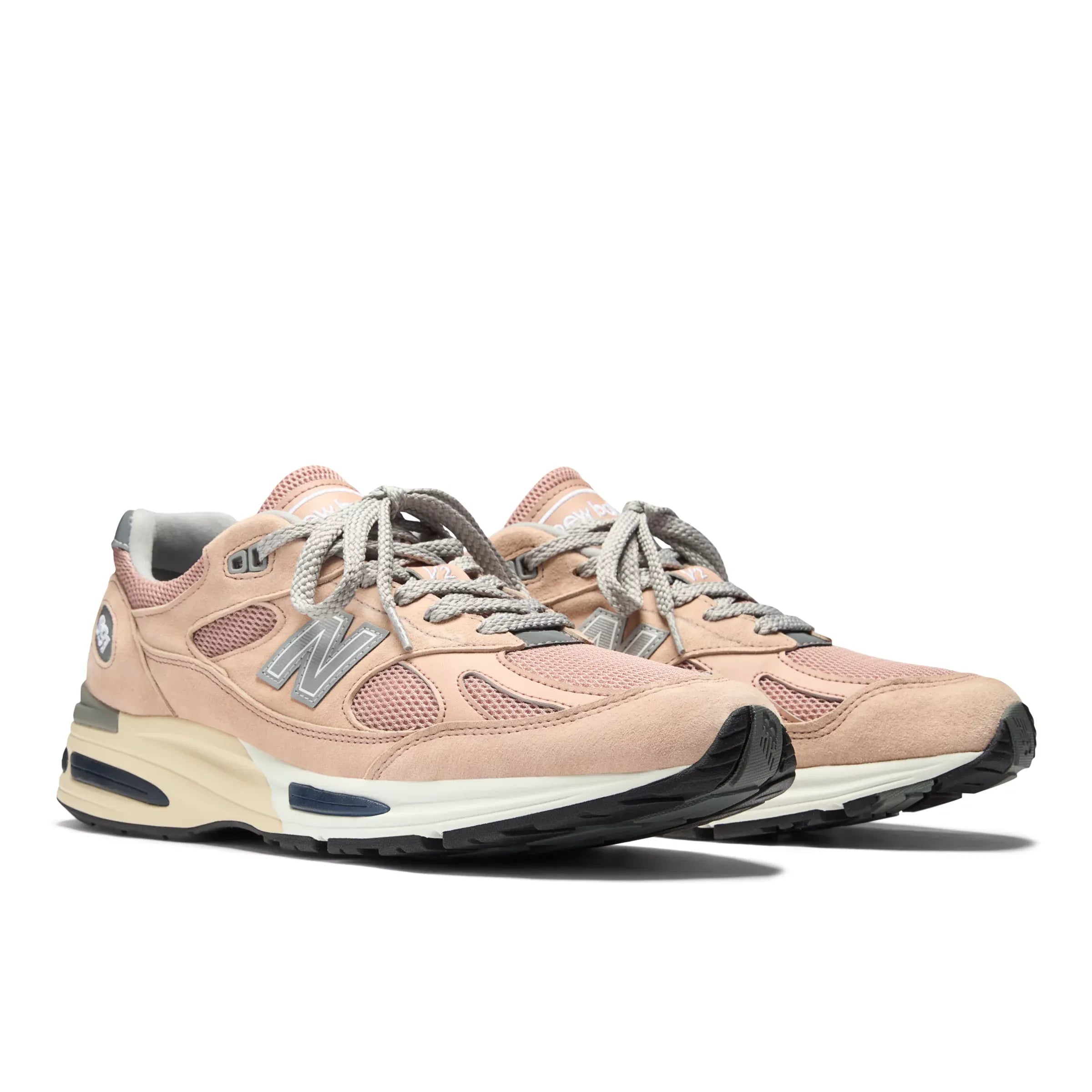New Balance 991v2 Made in UK Mahogany Rose en suède rose bordeaux et mesh premium avec amorti FuelCell et ABZORB SBS.