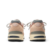 New Balance 991v2 Made in UK Mahogany Rose en suède rose bordeaux et mesh premium avec amorti FuelCell et ABZORB SBS.