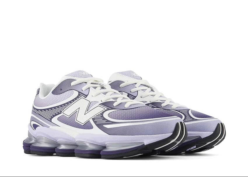 New Balance ABZORB 2000 Boysenberry Smoked Violet avec tige en mesh technique respirant, empiècements synthétiques violets et semelle sculptée avec technologie d'amorti ABZORB vue de 3/4 face. 