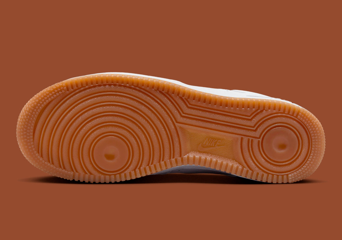 Nike air force gum bottom hotsell