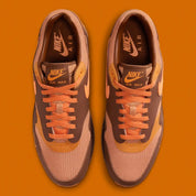Chaussure de ville air max 1 marron et orange, semelle amortissante et confortable, vue de haut