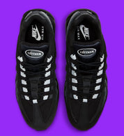 Nike Air Max 95 Grey Gradient noire et grise avec panneaux en dégradé Anthracite, Light Smoke Grey et Pure Platinum et unités Air Max visibles.