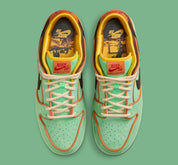 chaussure de ville Nike Dunk SB vert d'eau, marron, rouge, orange, swooch marron, vue de haut
