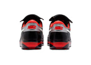 Nike Cryoshot Air Speed M Palace avec matériaux techniques premium, semelle futuriste Cryoshot et design expérimental inspiré du streetwear.