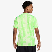 Nike FC Barcelona 2024/25 Third Match Dri-FIT ADV Authentic Jersey Volt, troisième maillot authentique du Barça jaune-vert avec blason FC Barcelona.