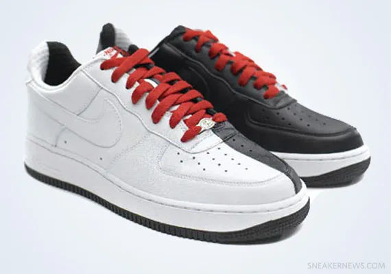 Nike Air Force 1 Low Scarface 313641-101, sneaker Nike Air Force 1 noire et blanche avec color blocking contrasté et détails Varsity Red.