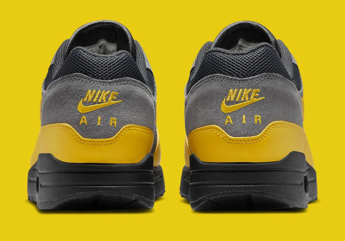 Chaussure de ville Nike Air Max 1 Hufquake , noir , vert , semelle confortable , vue de derrière