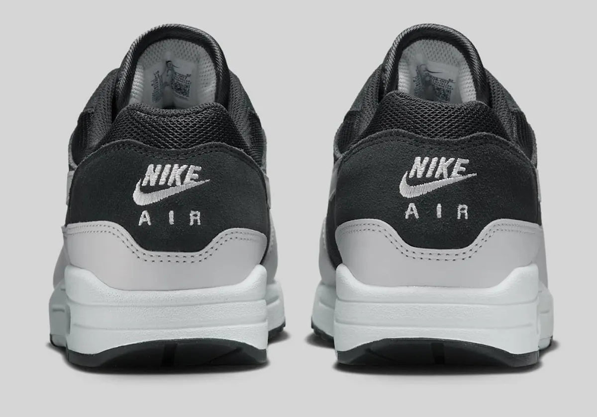 Nike Air Max 1 Essential Off Noir Vast Grey gris blanc sombre 