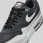 Nike Air Max 1 Essential Off Noir Vast Grey gris blanc sombre 