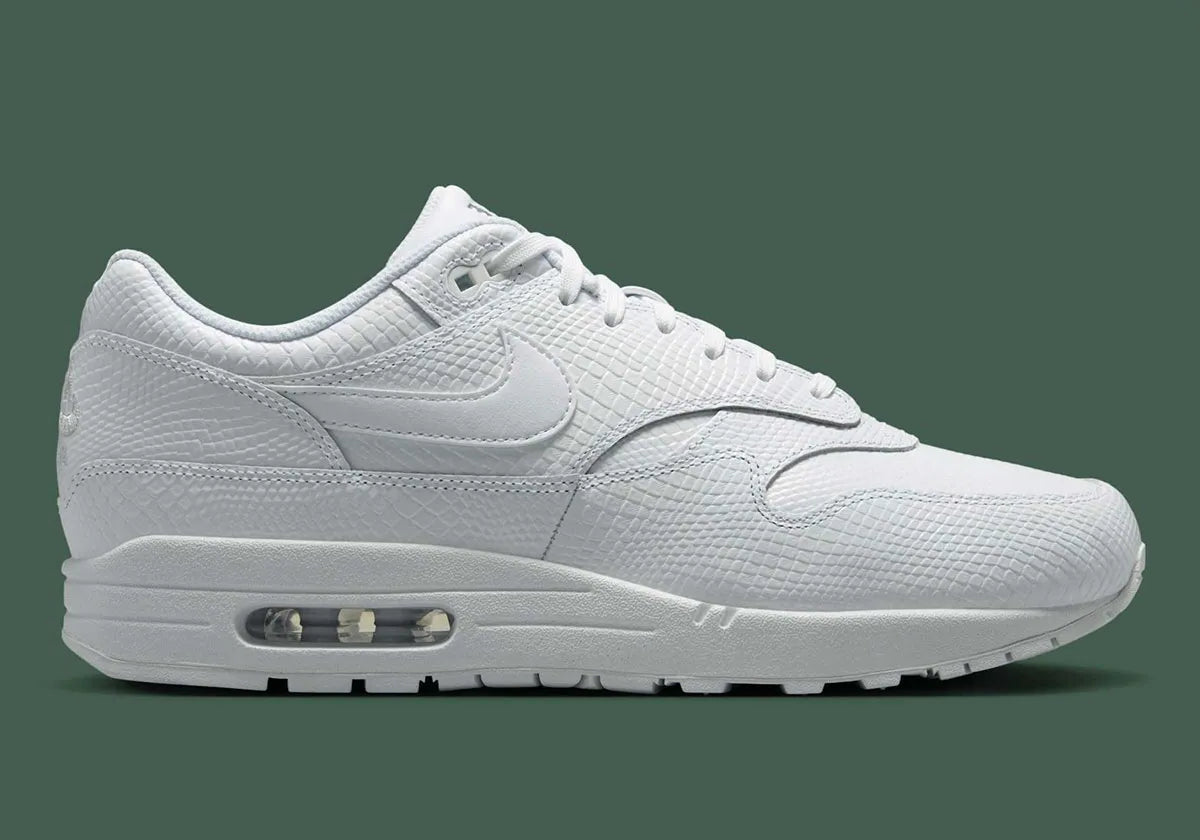 Chaussure de ville Nike Air Max 1 Vapor Green, blanc , gris , semelle confortable , vue de profil