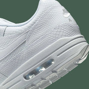Chaussure de ville Nike Air Max 1 Vapor Green, blanc , gris , semelle confortable , vue de coté