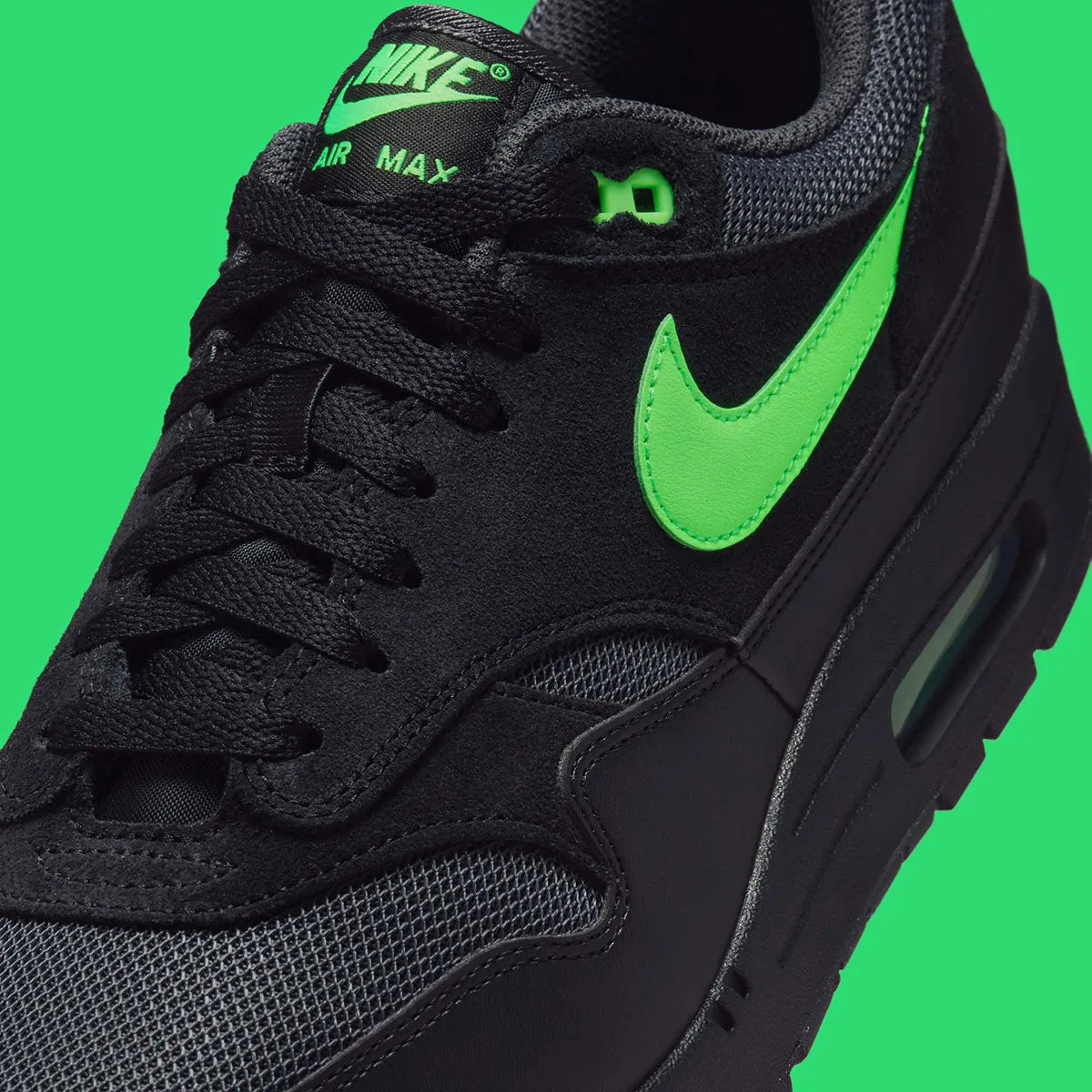 Chaussure de ville Nike Air Max 1 Hufquake , noir , vert , semelle confortable , vue de coté