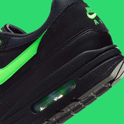 Chaussure de ville Nike Air Max 1 Hufquake , noir , vert , semelle confortable , vue de coté