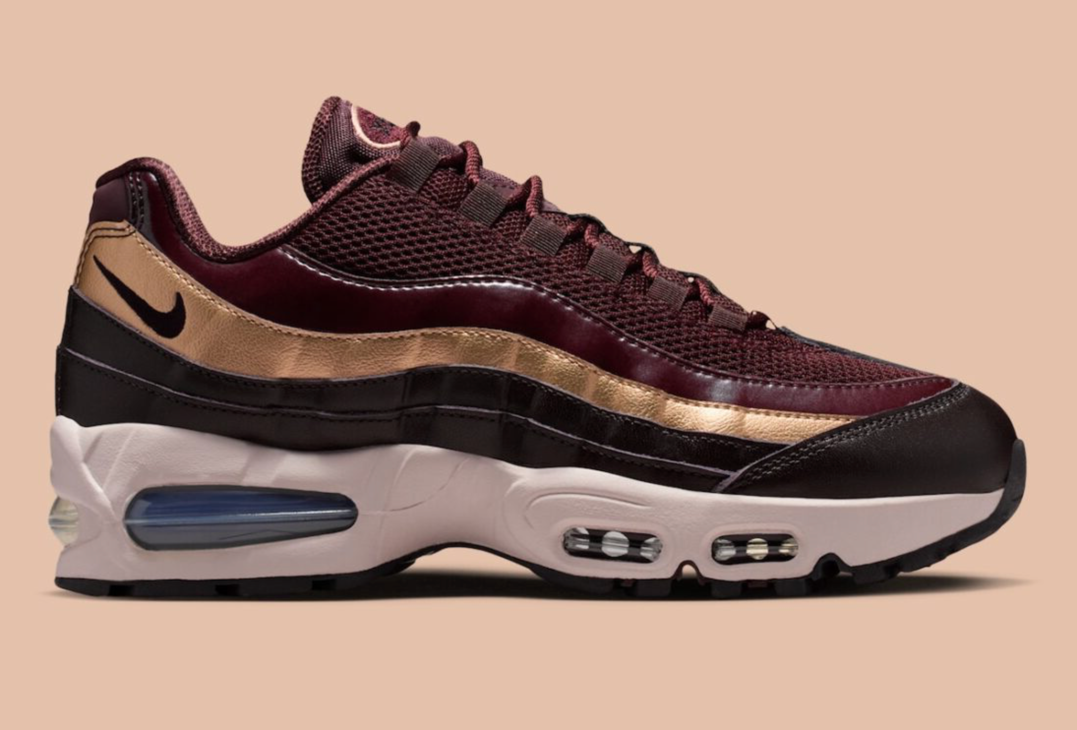 Sneakers Nike Air Max 95 SE Big Bubble Burgundy Crush bordeaux en matières premium avec amorti Air Max visible et design iconique. Vue extérieur 