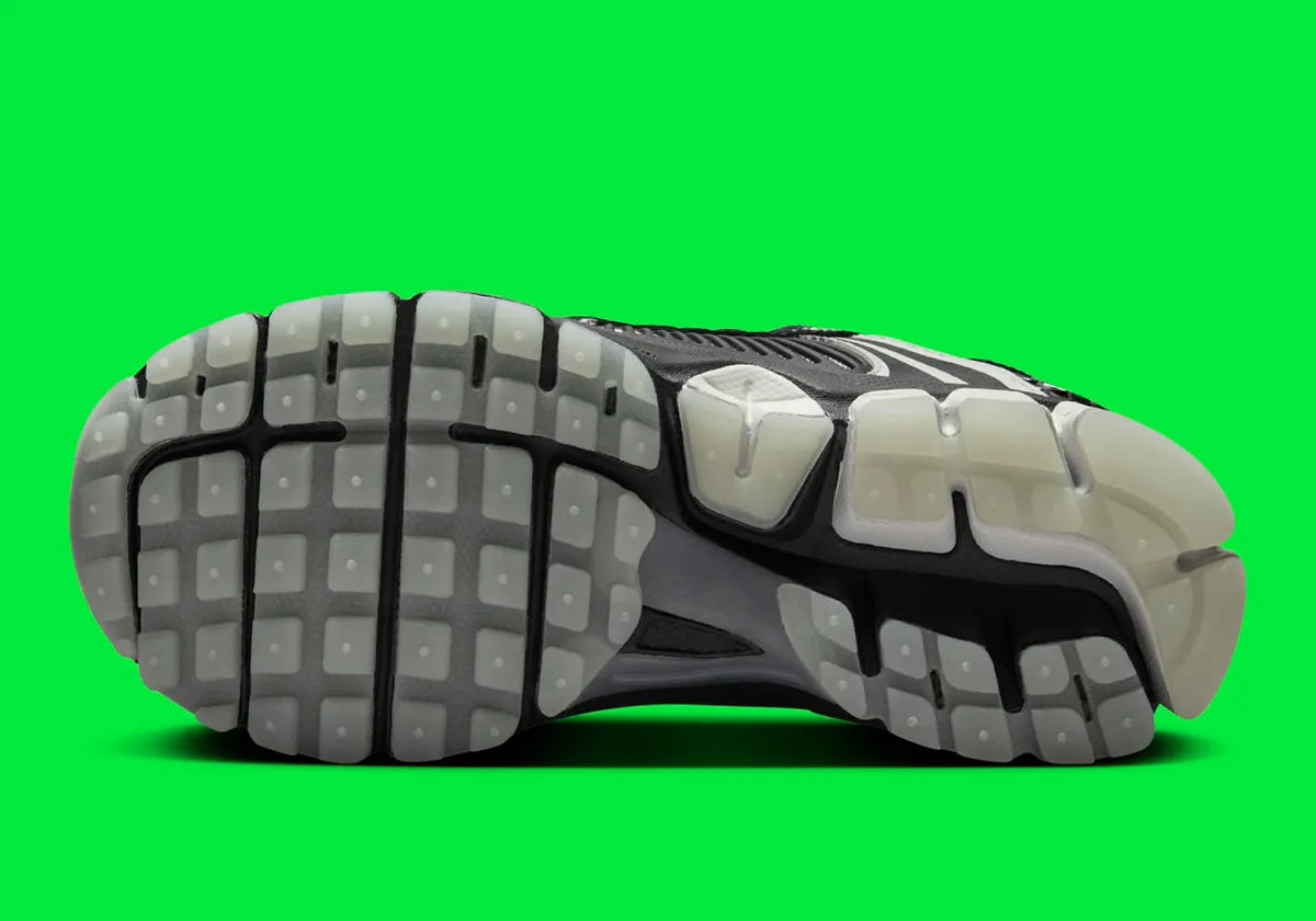 Nike Air Zoom Vomero 5 Spider noir gris blanc sombre